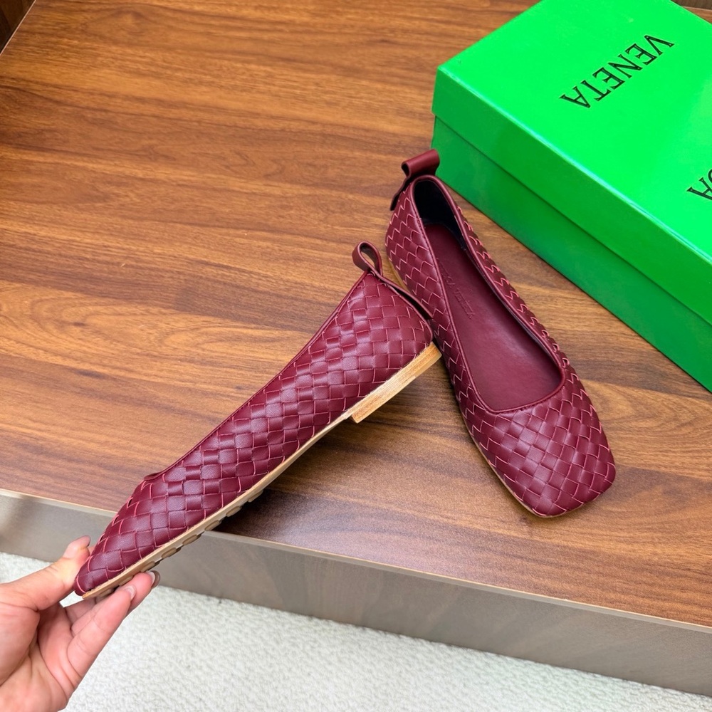 Bottega Veneta Burgundy Intrecciato Leather Ballet Flats - Picture 5 of 9
